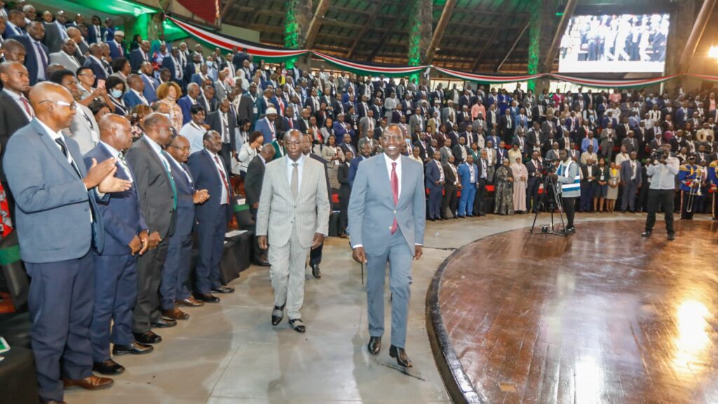 Ruto tells 2,100 civil servants with fraudulent certificates to refund public funds