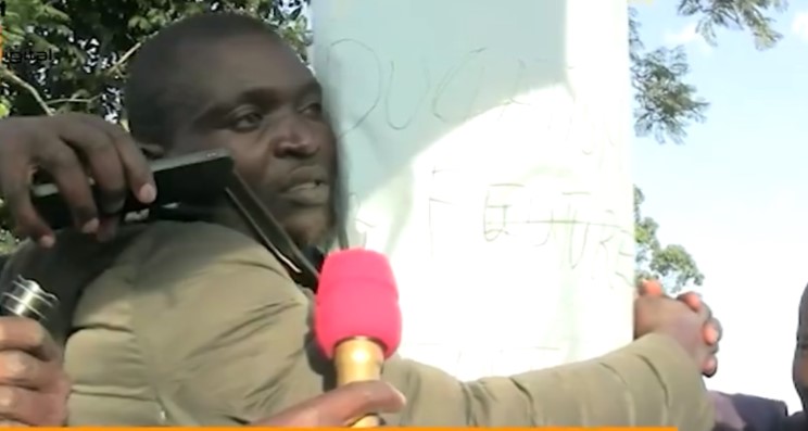Kitale man abandons 120-hour tree-hugging to raise daughter’s fees after assault