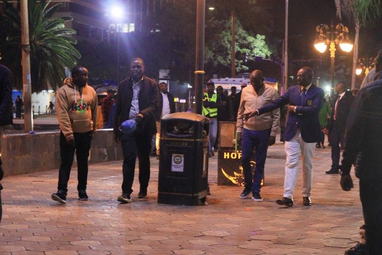 Ruto takes impromptu night tour of Nairobi infrastructure projects
