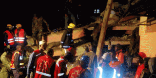 https://www.capitalfm.co.ke/news/files/cover/HURUMA-HOUSE-COLLAPSE-320x160.gif