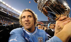 DIEGO-FORLAN-TROPHY