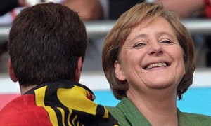 MERKEL-FOOTBALL