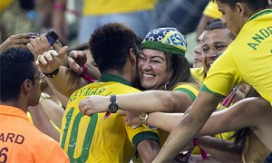 NEYMAR-HUG