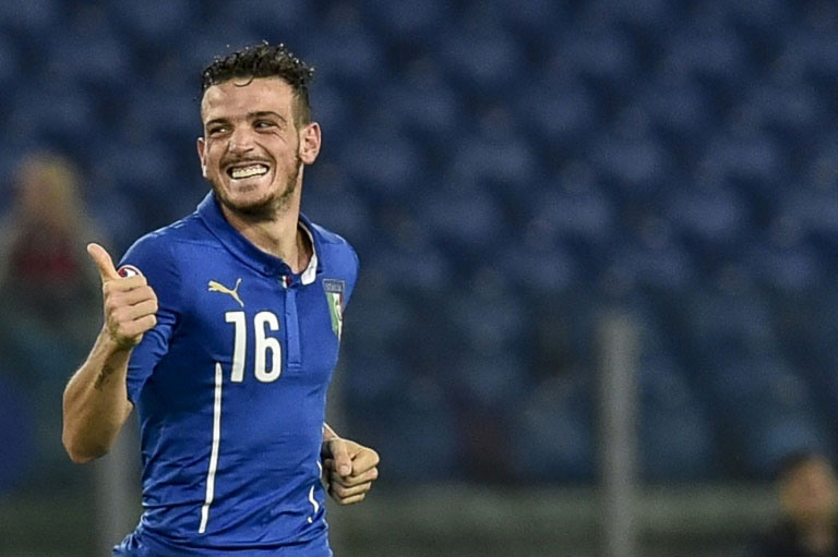 Italys' midfielder Alessandro Florenzi celebrates after scoring during the Euro 2016 qualifying football match between Italy and Norway at Rome's Olympic stadium, on October 13, 2015. PHOTO/AFP