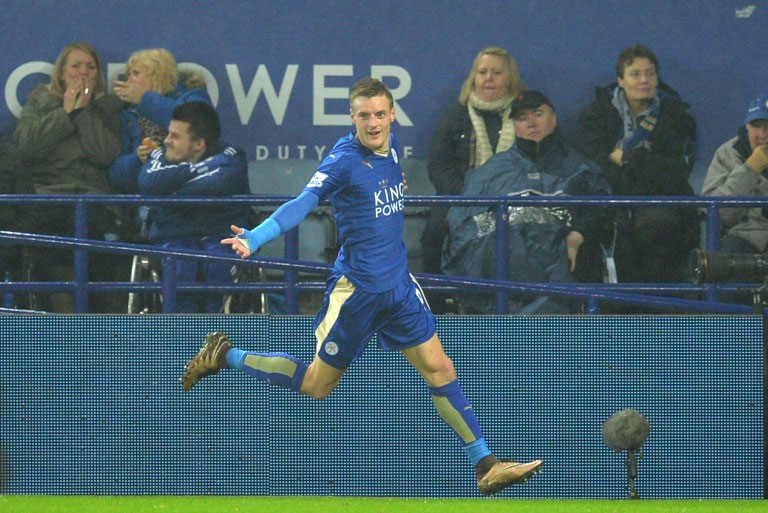 Leicester City's striker Jamie Vardy celebrates after scoring during an English Premier League football match against Chelsea on December 14, 2015. PHOTO/AFP