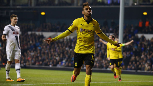 Pierre-Emerick Aubameyang celebrates after fired in a brilliant shot from distance after 24 minutes to send Manchester United out pf Europa.
