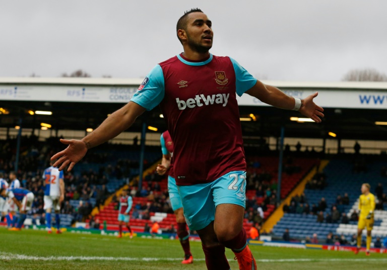 French midfielder Dimitri Payet's eight goals and eight assists in the Premier League may have convinced West Ham's fans he is "better than Zidane". PHOTO/AFP.