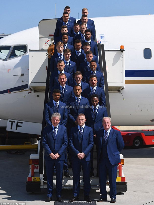 The 23-man England squad pose for a photo as they get ready to board the plane that will take them to France on Monday morning.PHOTO/Courtesy.