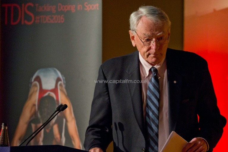 Former President of the World Anti-Doping Agency, Dick Pound (R), has dubbed a full ban of Russia from the Rio Olympic the "nuclear option".PHOTO/AFP