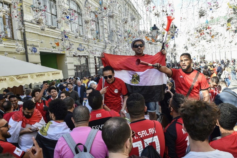 Egyptian fans toss up cheering for or against Algeria 142b1f1bfcd6efdb90d9654c8d21861bec222337 - Egyptian fans toss up cheering for or against Algeria