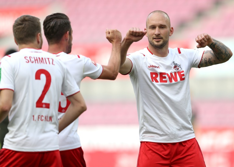 Leaders Bayern brush Union aside on Bundesliga return