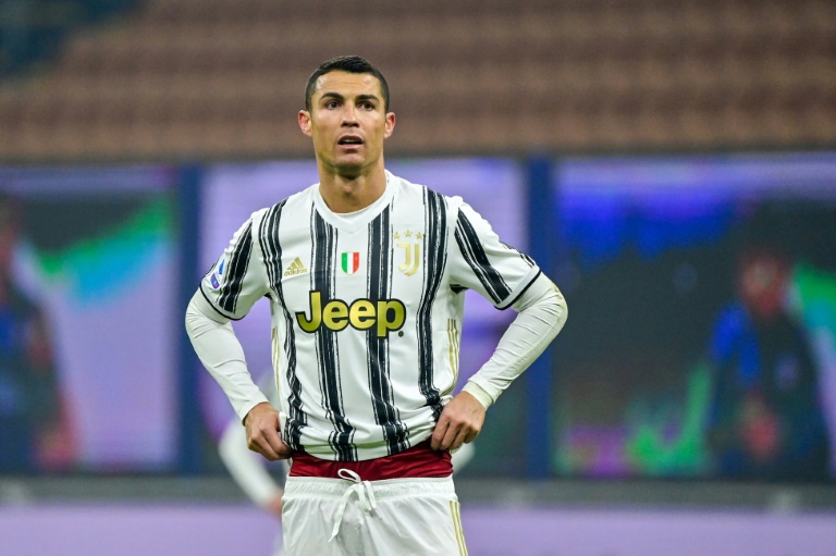 Ronaldo and Ibrahimovic face off in battle for Champions League spot