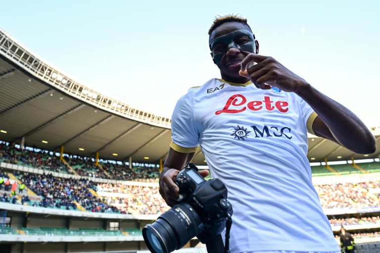 Picture perfect Osimhen’s double sinks Verona to keep Napoli on Milan’s tail