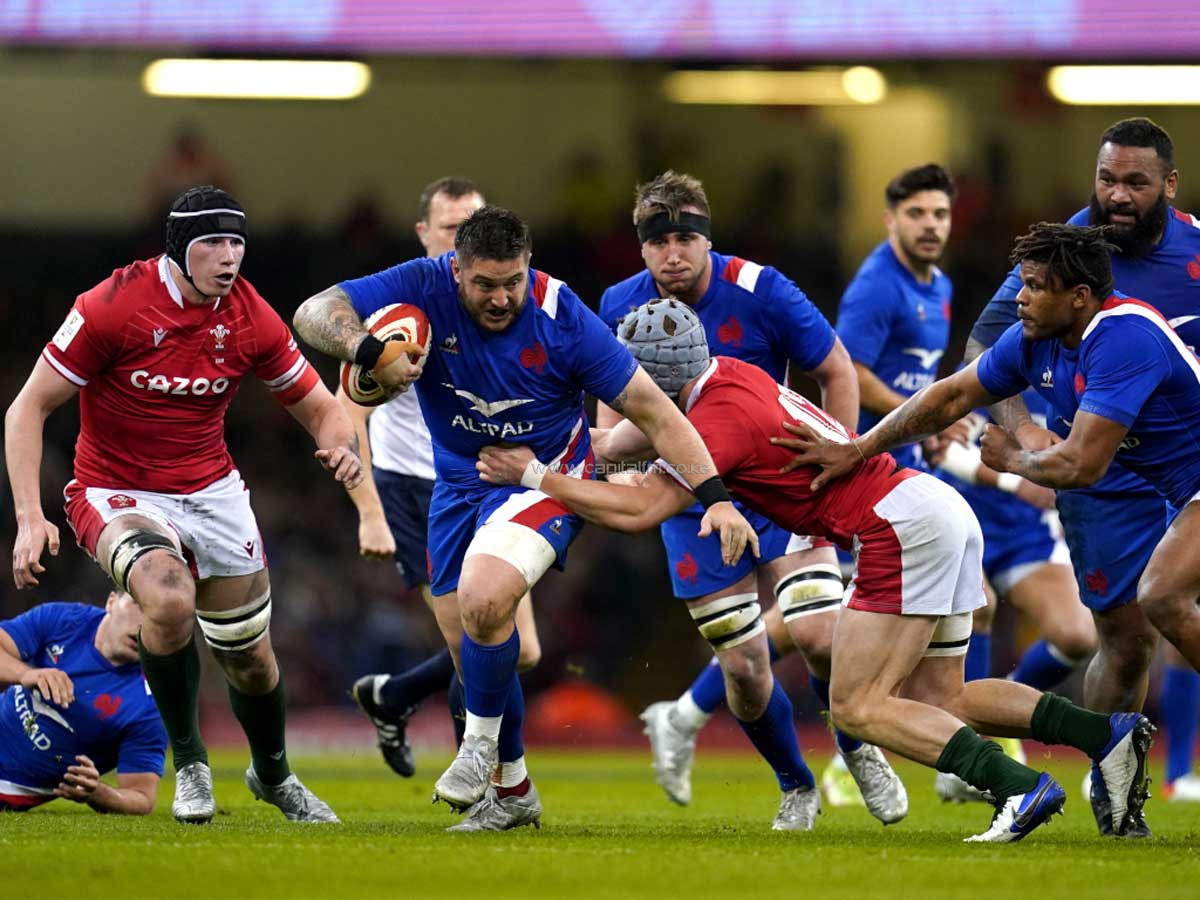 France close in on Grand Slam after battling to victory over Wales in Cardiff