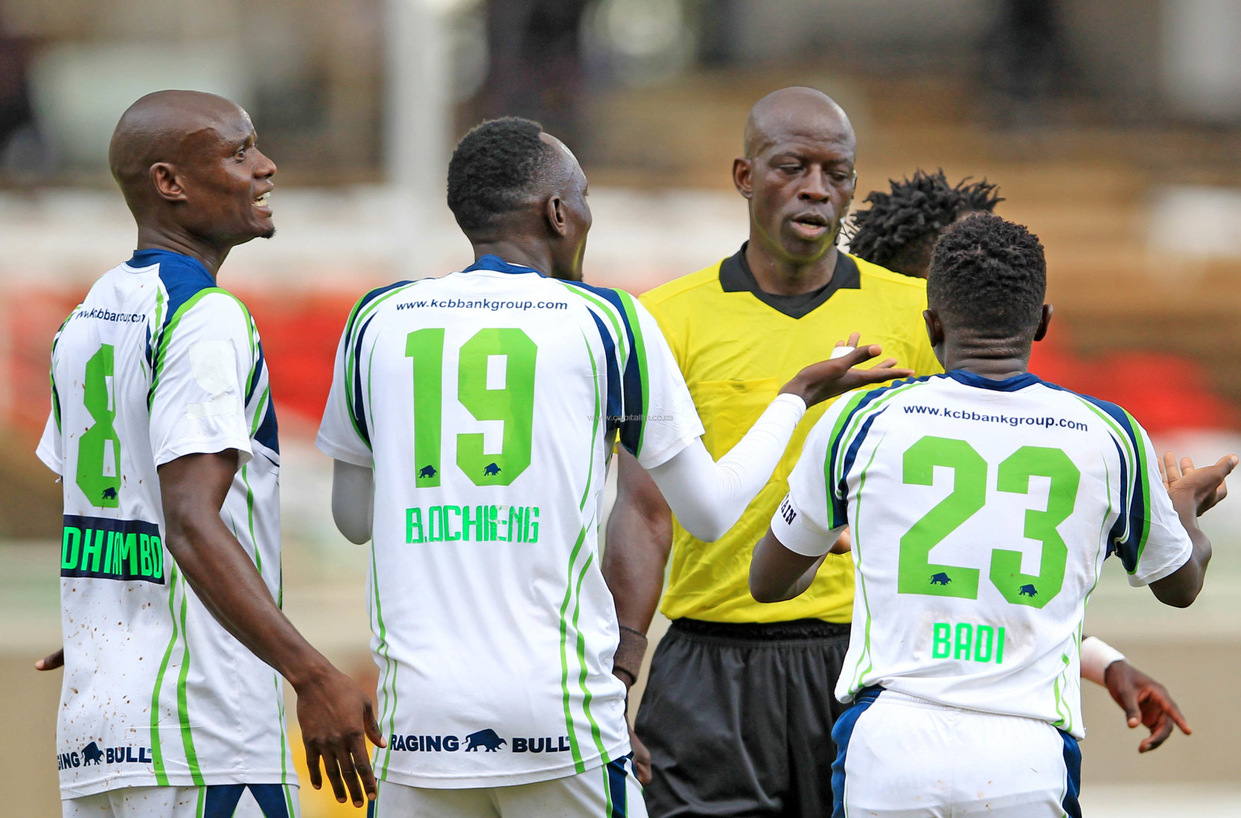 “Why is he doing that?” – Zico infuriated by referee penalty decision in AFC loss