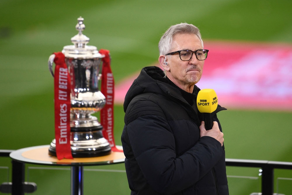 Lineker to leave BBC sooner than planned after antisemitism row