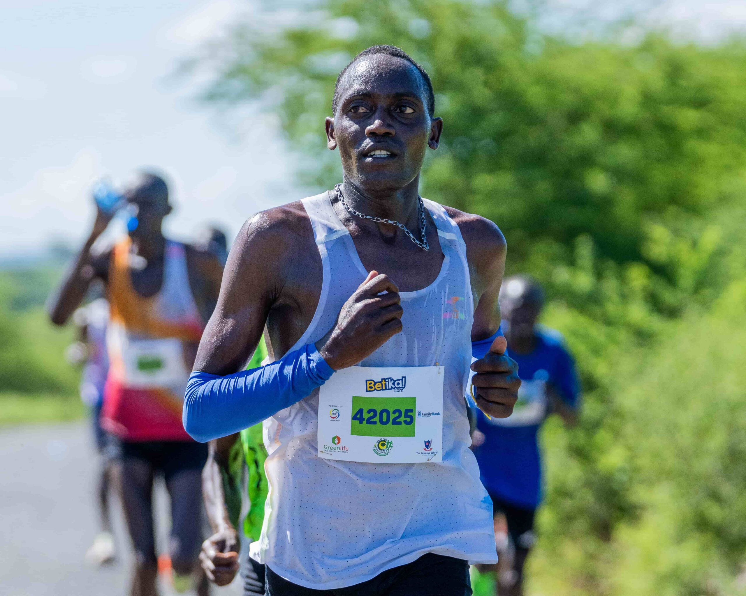 Mbaire, Mumbua Crowned Champions at Fourth Betika Lukenya 10 Million Trees Marathon   
