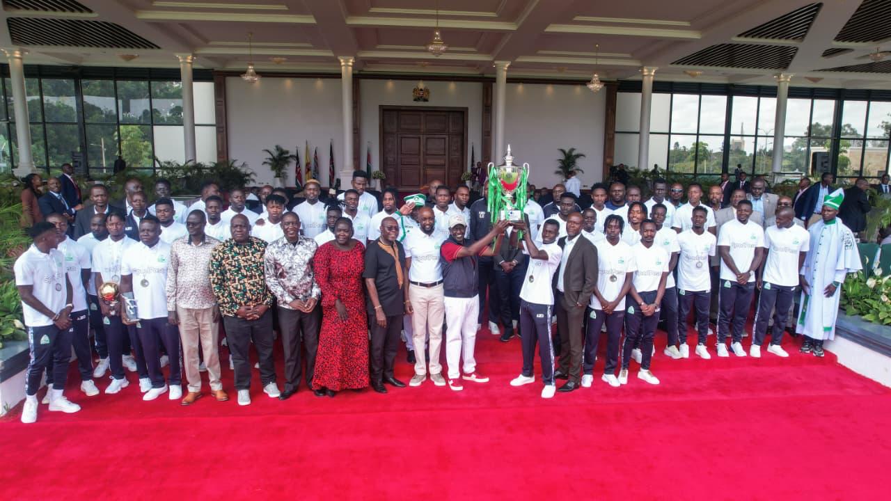 Golden handshake for Gor as Ruto blesses Premier League champions with more millions