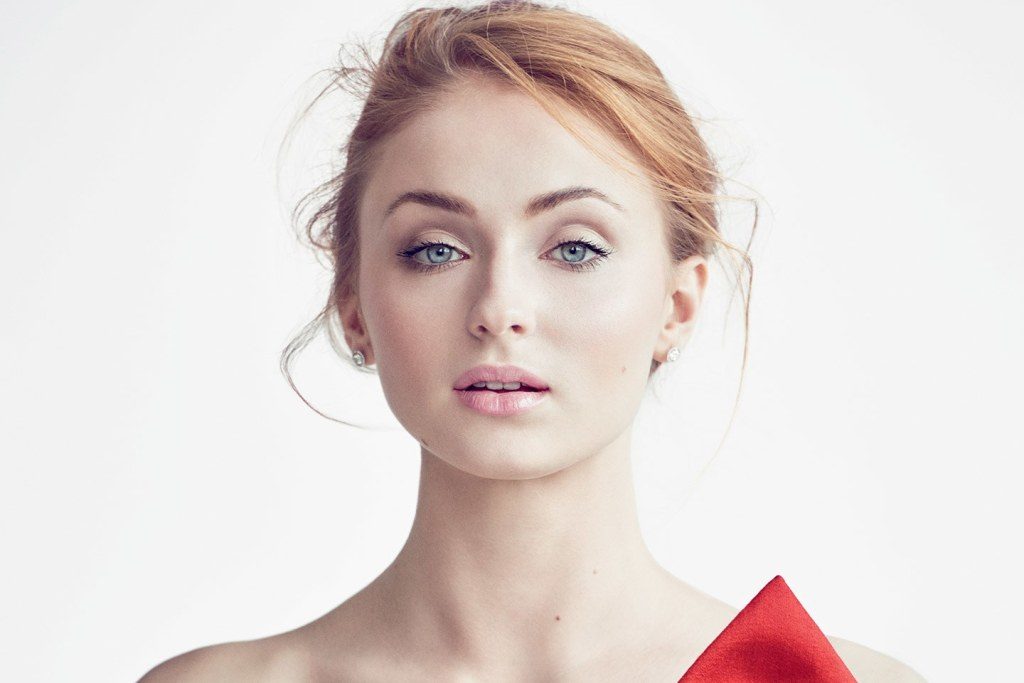 This is why Sophie Turner's white wedding dress took 350 hours to create
