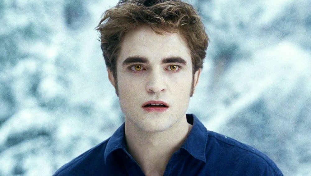 From Vampire To Superhero Twilight Actor Robert Pattinson To Replace Ben Affleck As Batman The Sauce