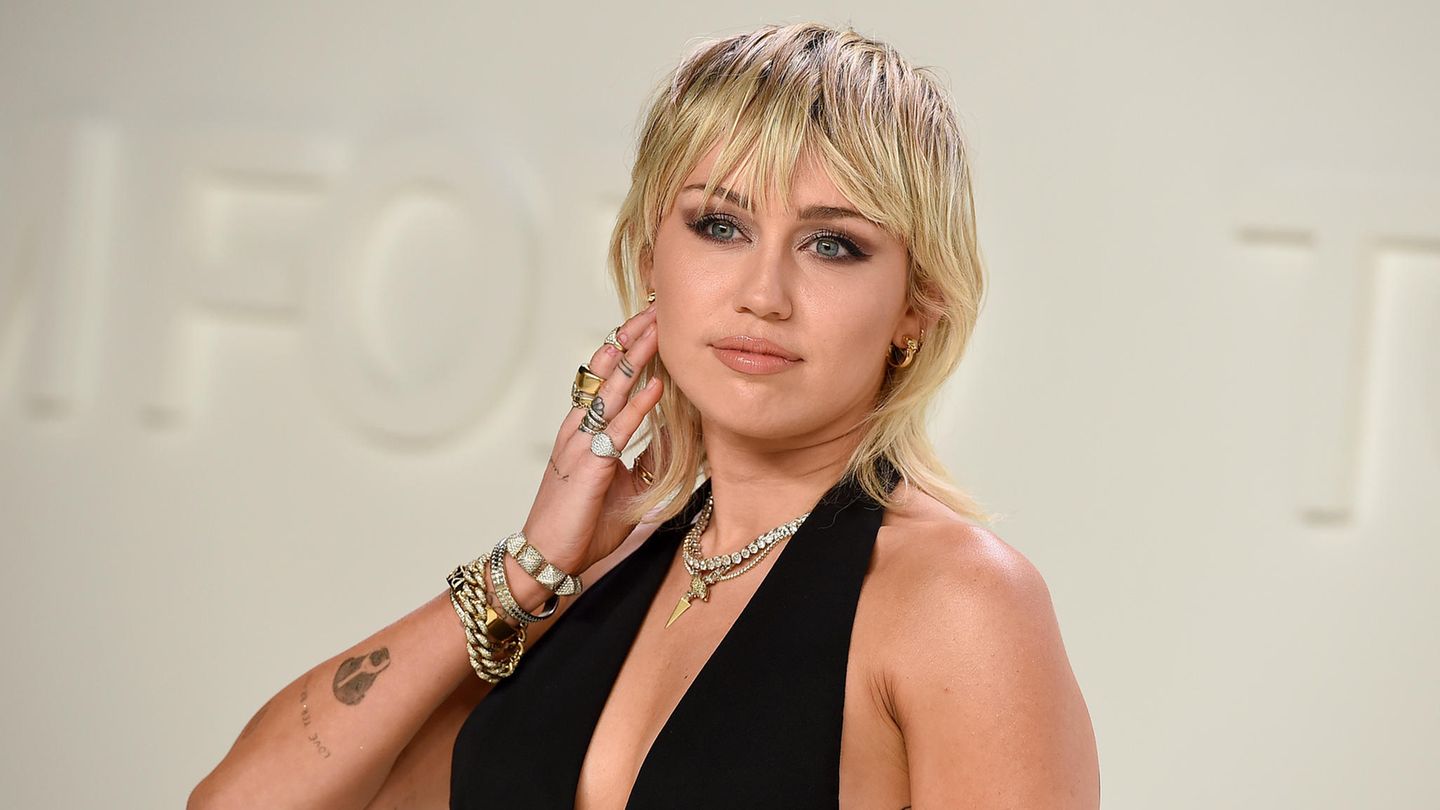 Miley Cyrus Releases Deeply Personal Album &#8216;Something Beautiful&#8217;